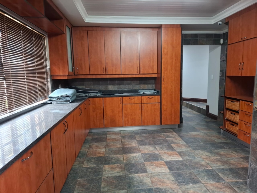 4 Bedroom Property for Sale in Park West Free State